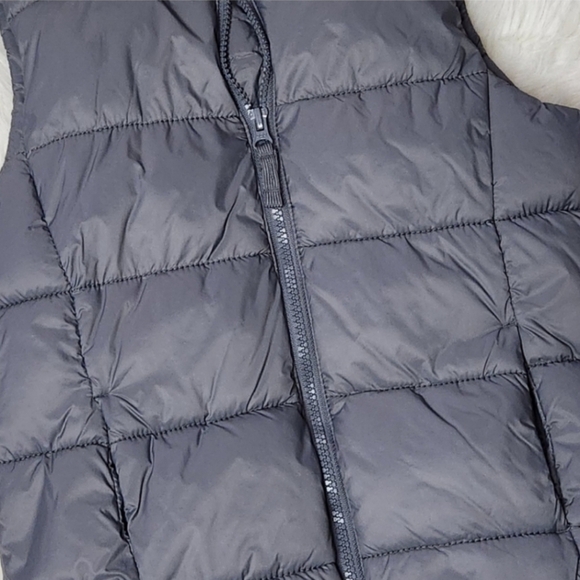 Girls- Old Navy Vest (Size 8) - Picture 4 of 5